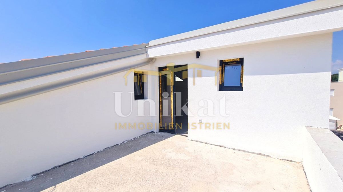 Doppia casa vicino al mare, 5 camere da letto